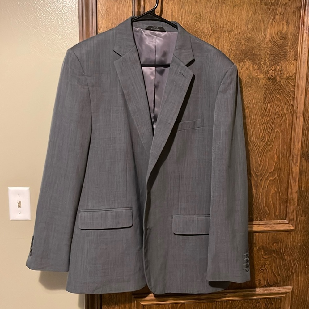 Haggar clothing suit coat. 44R tailored fit gray used good condition.